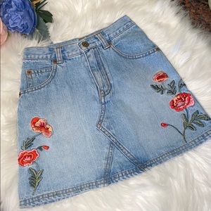 Gap Adorable Denim Skirt with floral embroidery 6